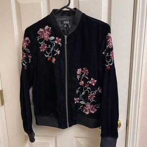 a.n.a black velvet bomberJacket with multicolored Floral Embroidery women’s XS